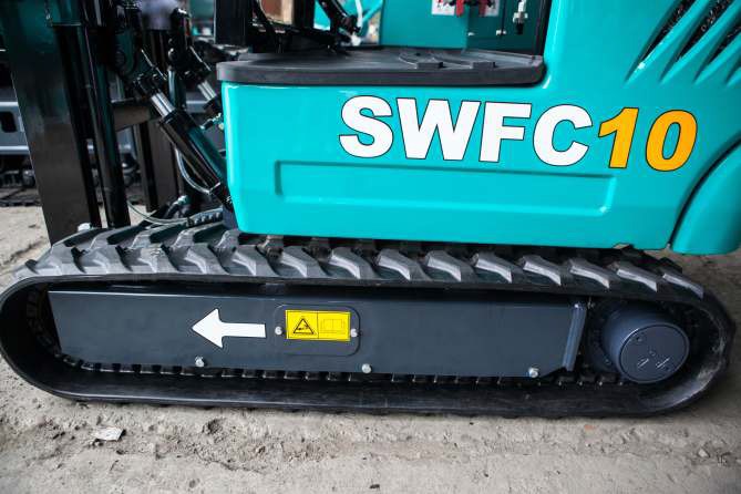 Crawler Forklift