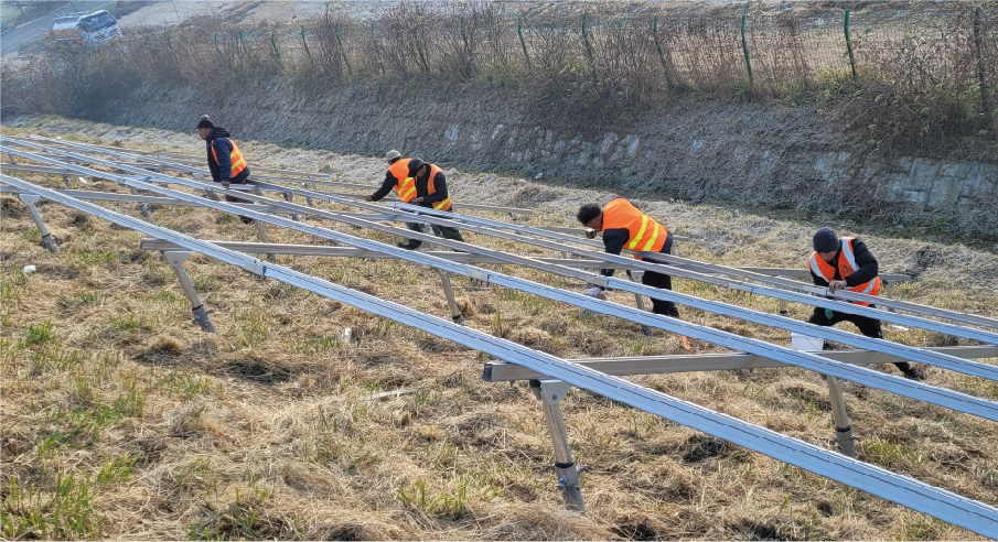 WBQ Highway Solar Mounts