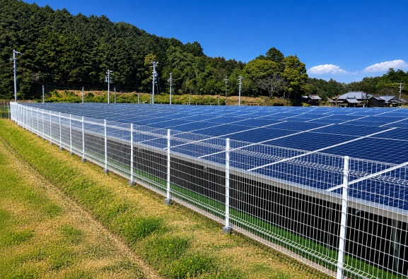 Solar Farm Fencing Is More Than a Price per Meter
